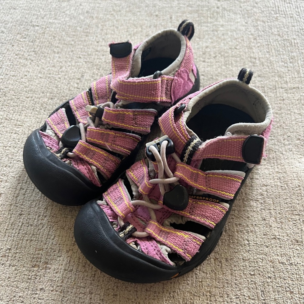 KEEN Newport H2 Pink Yellow Waterproof Sport Sandals Girls Toddler Size‎ 11